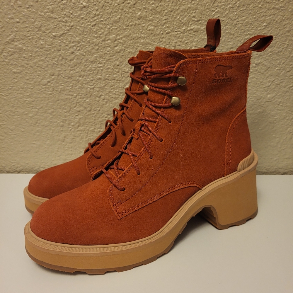 NWOB Sorel Warp Red, Tawny Buff Hi-Line Heel Lace Boots Size 8½